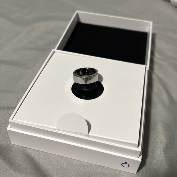 Oura Other - Oura Ring Gen 3, size 8 (silver)